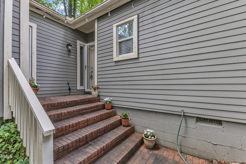 1702 Falls Church Rd, Raleigh, NC 27609