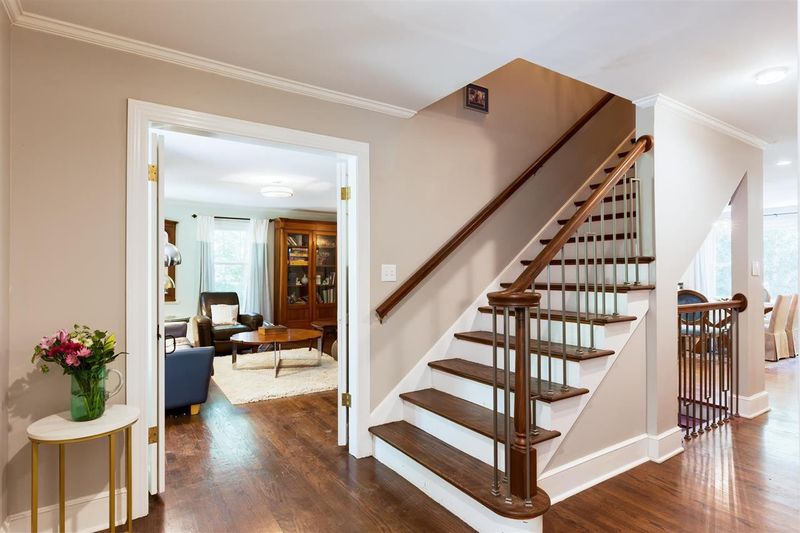 1702 Michaux Rd, Chapel Hill, NC 27514