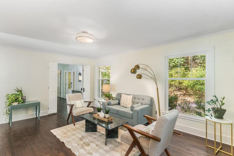 1702 Michaux Rd, Chapel Hill, NC 27514
