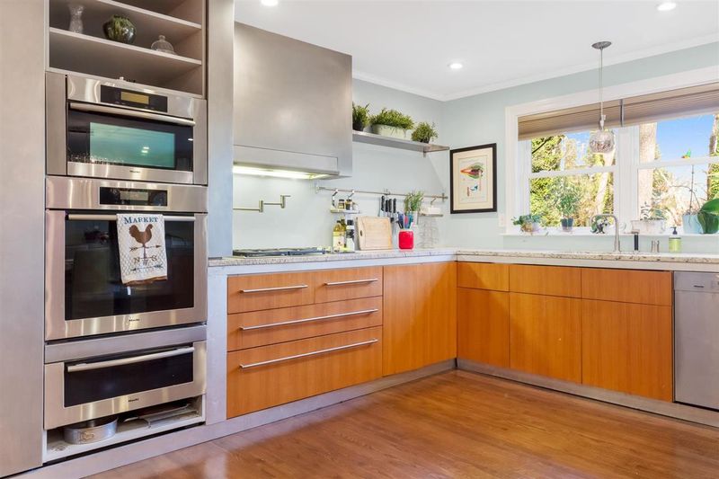 1702 Michaux Rd, Chapel Hill, NC 27514