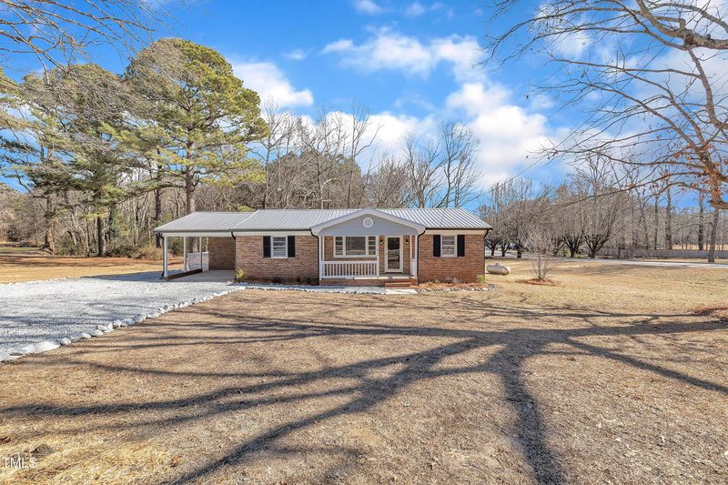 1702 Nc 242 N, Benson, NC 27504