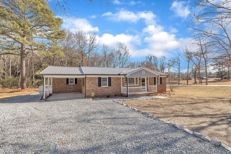 1702 Nc 242 N, Benson, NC 27504