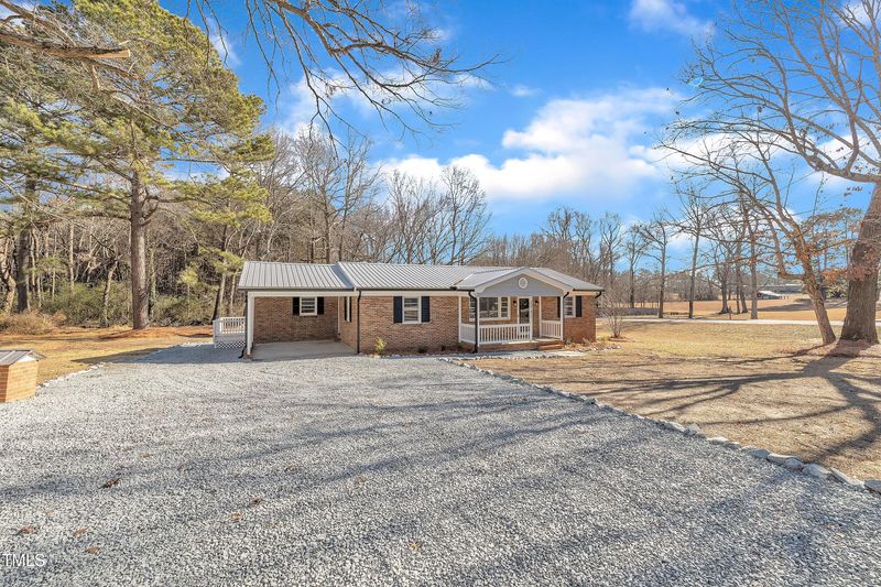 1702 Nc 242 N, Benson, NC 27504