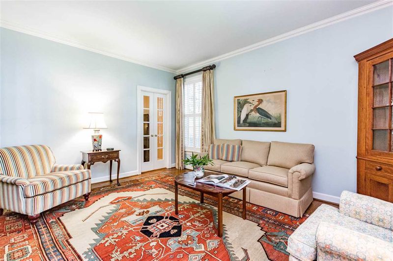 1702 Pineview St, Raleigh, NC 27608