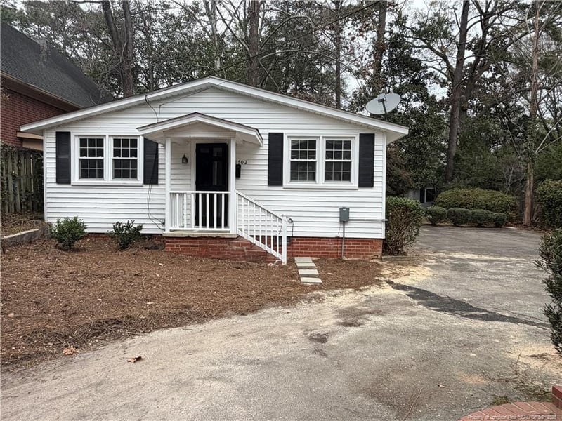 1702 Raeford Rd, Fayetteville, NC 28305