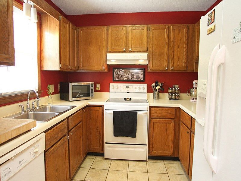 1702 Township Cir, Raleigh, NC 27609