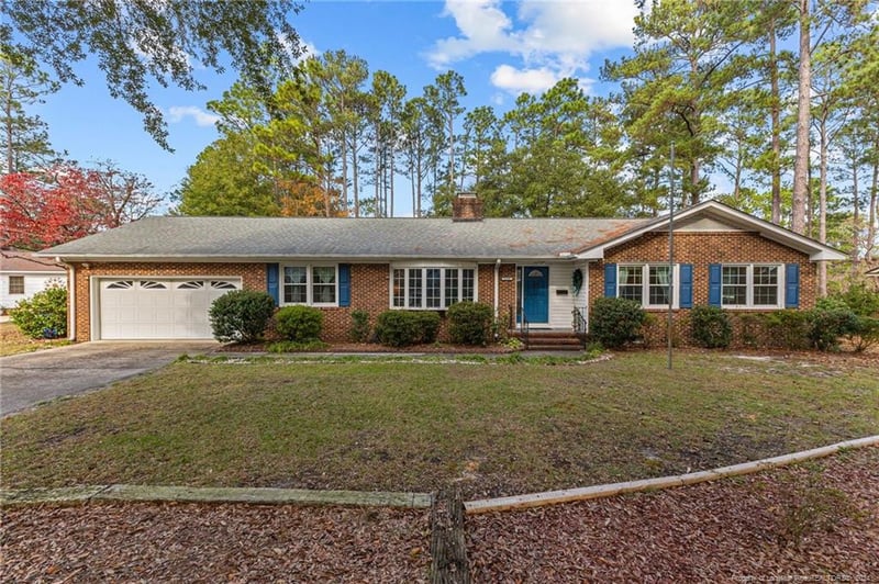 1703 Hatherleigh Pl, Fayetteville, NC 28304