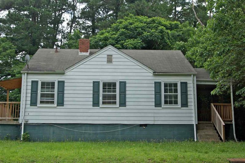 1703 Robinhood Rd, Durham, NC 27701