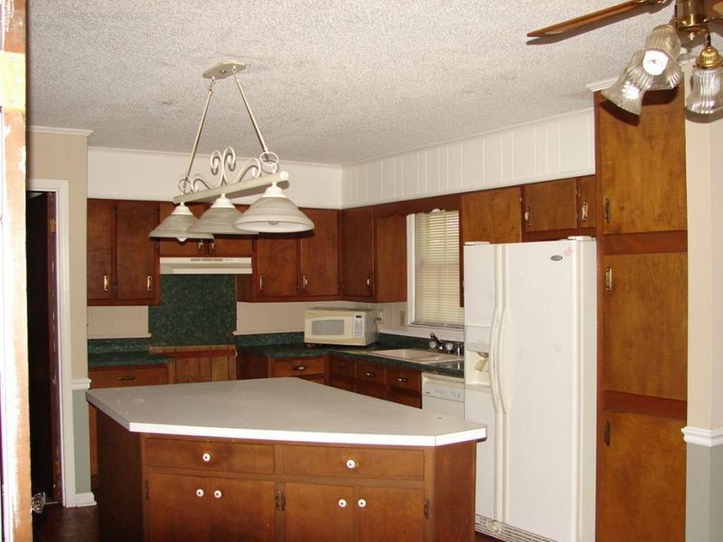 1703 Wedgewood Dr, Graham, NC 27253