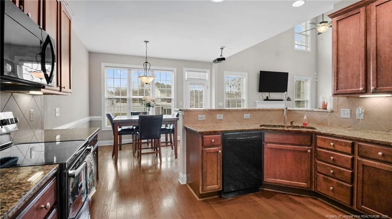 1704 Bexley Ct, Fayetteville, NC 28312