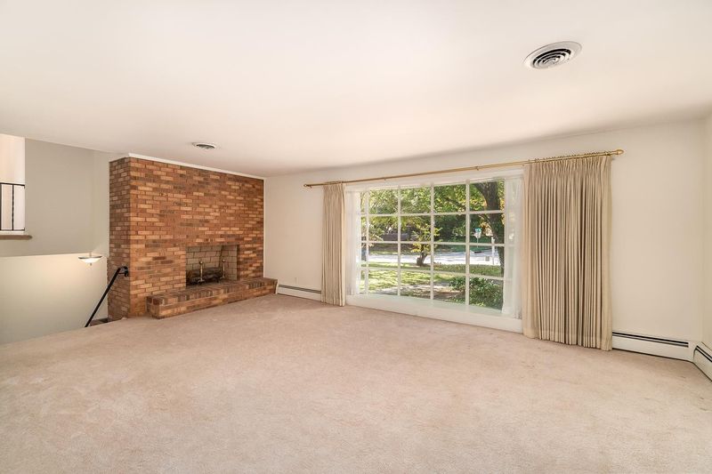 1704 Dixie Trl, Raleigh, NC 27607
