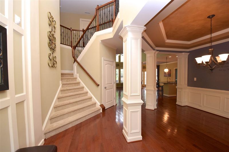 1704 Eagle Lodge Ln, Durham, NC 27703