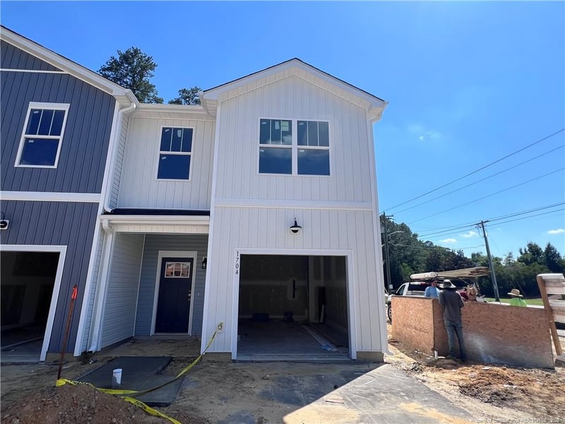 1704 Florshine Way, Fayetteville, NC 28312