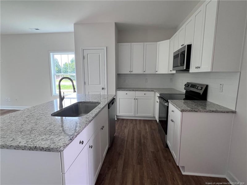 1704 Florshine Way, Fayetteville, NC 28312