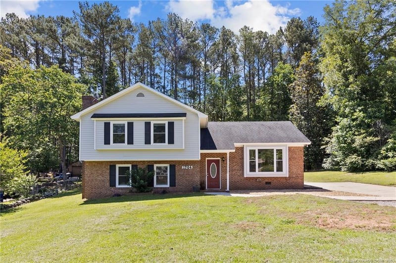 1704 Owls Nest Rd, Sanford, NC 27330