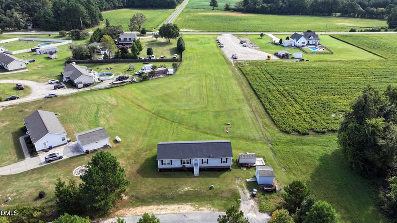 1704 Perry Grove Ln, Wendell, NC 27591