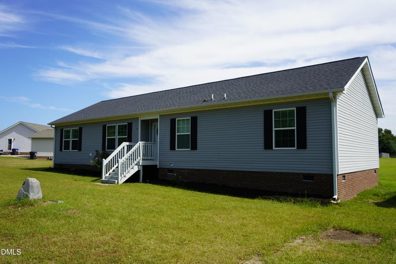 1704 Perry Grove Ln, Wendell, NC 27591