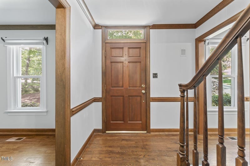 1705 Bridgeport Dr, Raleigh, NC 27615