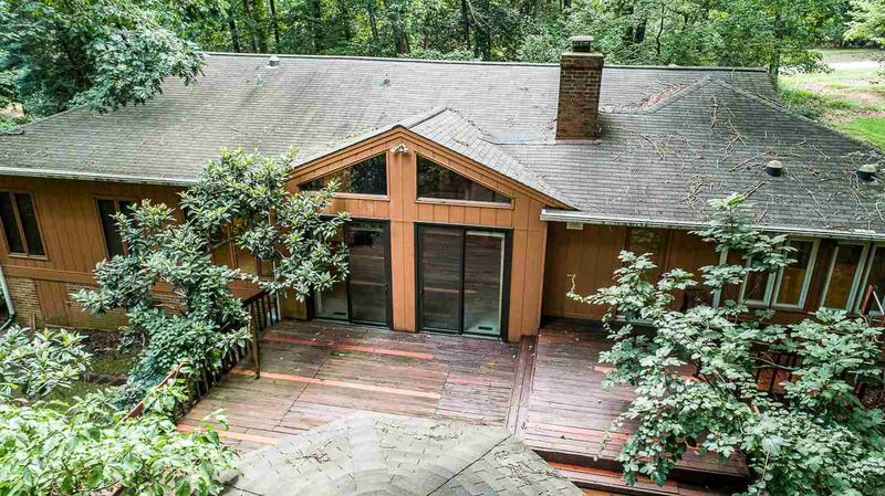 1705 Chatsworth Ln, Raleigh, NC 27614