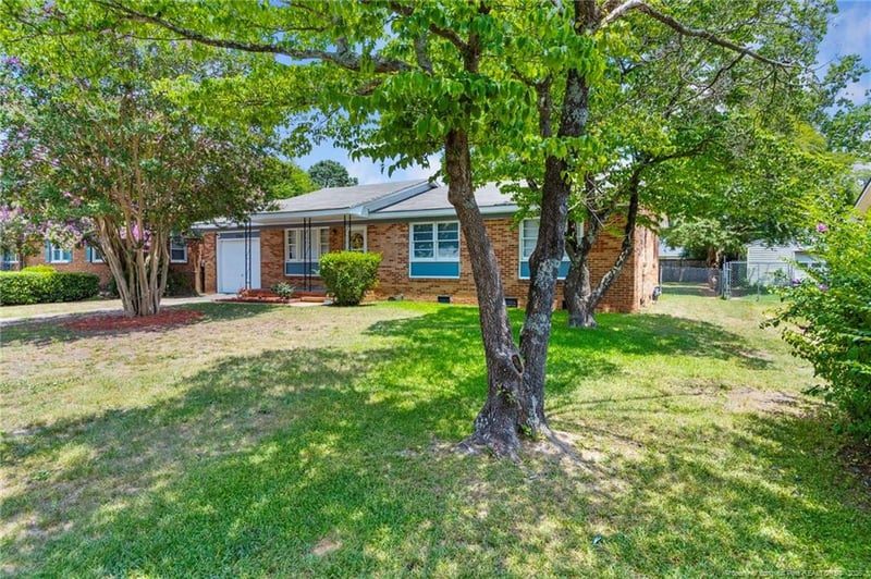 1705 Grandview Dr, Fayetteville, NC 28314