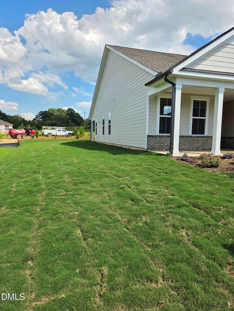 1705 Hyacinth Ln, Fuquay Varina, NC 27526