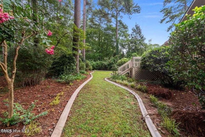 1705 Lord Ashley Dr, Sanford, NC 27330