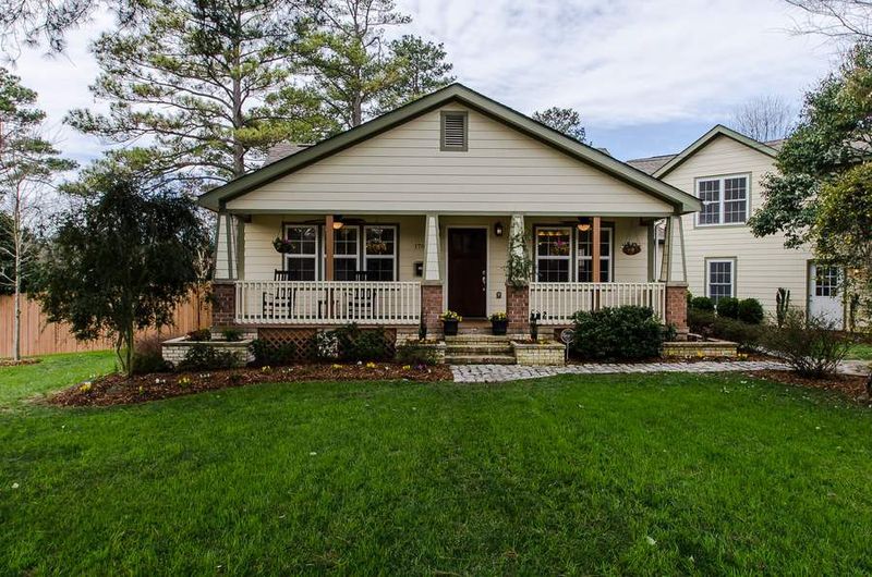 1705 Midwood Dr, Raleigh, NC 27604