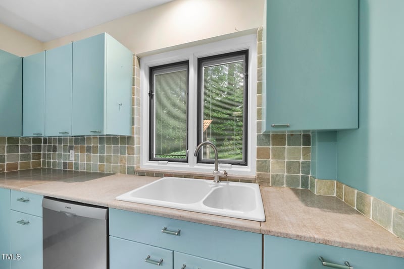 1705 Nottingham Rd, Raleigh, NC 27607