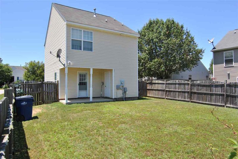1705 Pebble Ridge Dr, Raleigh, NC 27610