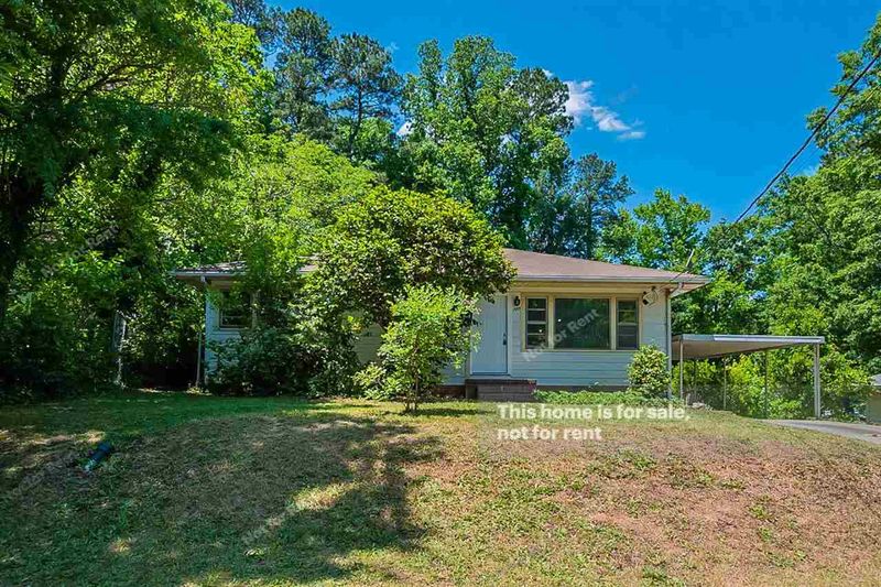 1705 Robinhood Rd, Durham, NC 27701