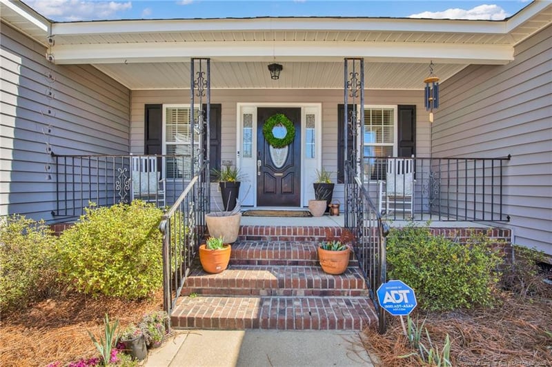 1705 Secretariat Pl, Hope Mills, NC 28348