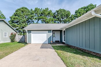 1705 Veanna Dr, Fayetteville, NC 28301