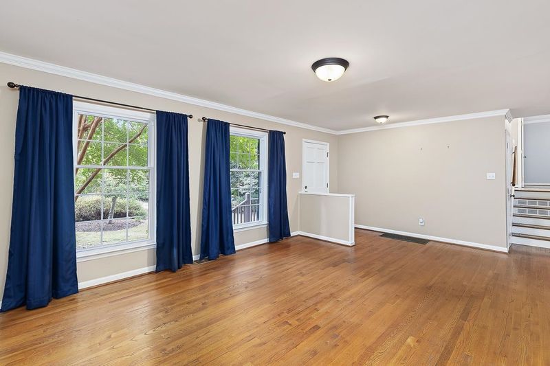 1705 Westhaven Dr, Raleigh, NC 27607