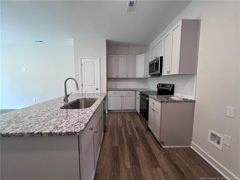 1706 Florshine Way, Fayetteville, NC 28312