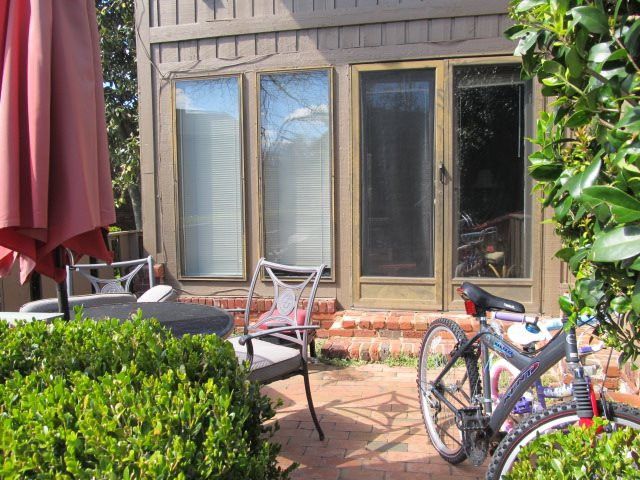 1706 Oak Tree Dr, Chapel Hill, NC 27517