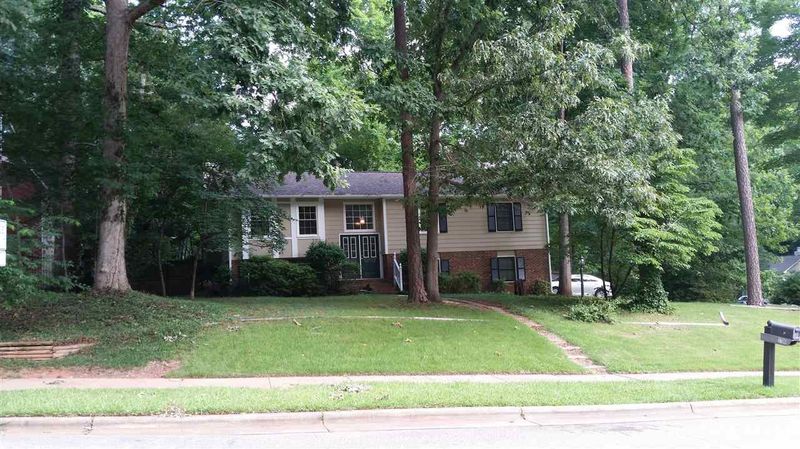 1706 Seabrook Ave, Cary, NC 27511