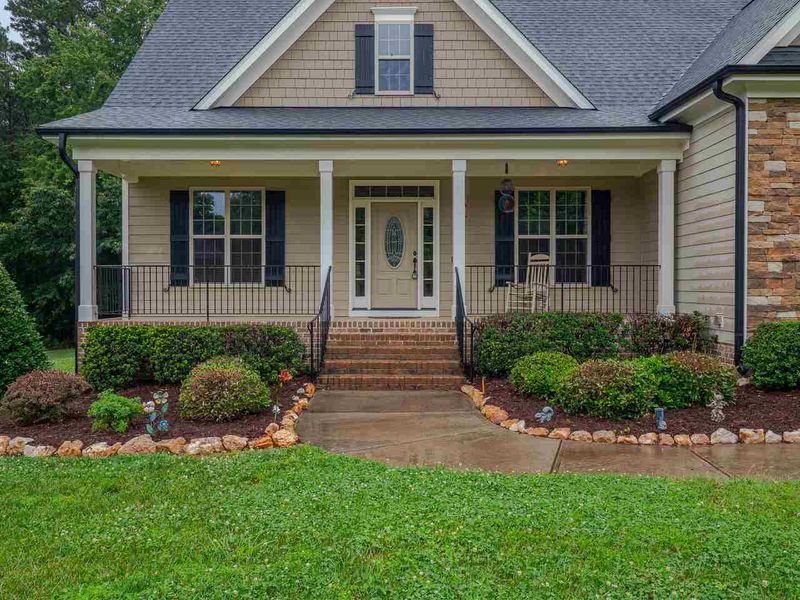 1707 Creekview Dr, Franklinton, NC 27525