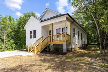 1707 Glenn St, Burlington, NC 27217