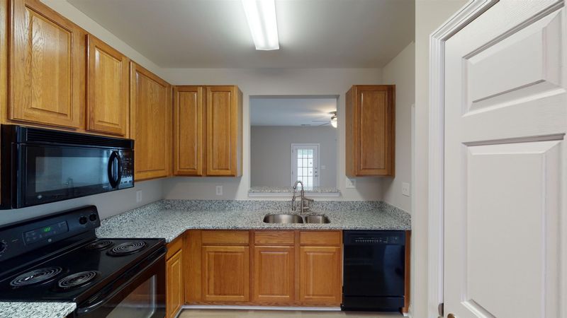 1707 Lost Feather Ct, Raleigh, NC 27610