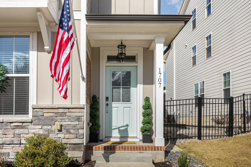 1707 Main Divide Dr, Wake Forest, NC 27587