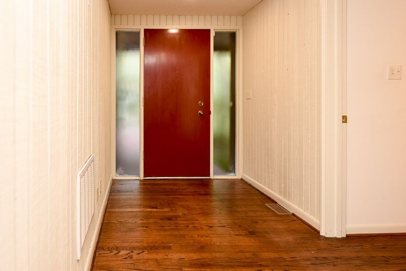 1708 Curtis Rd, Chapel Hill, NC 27514