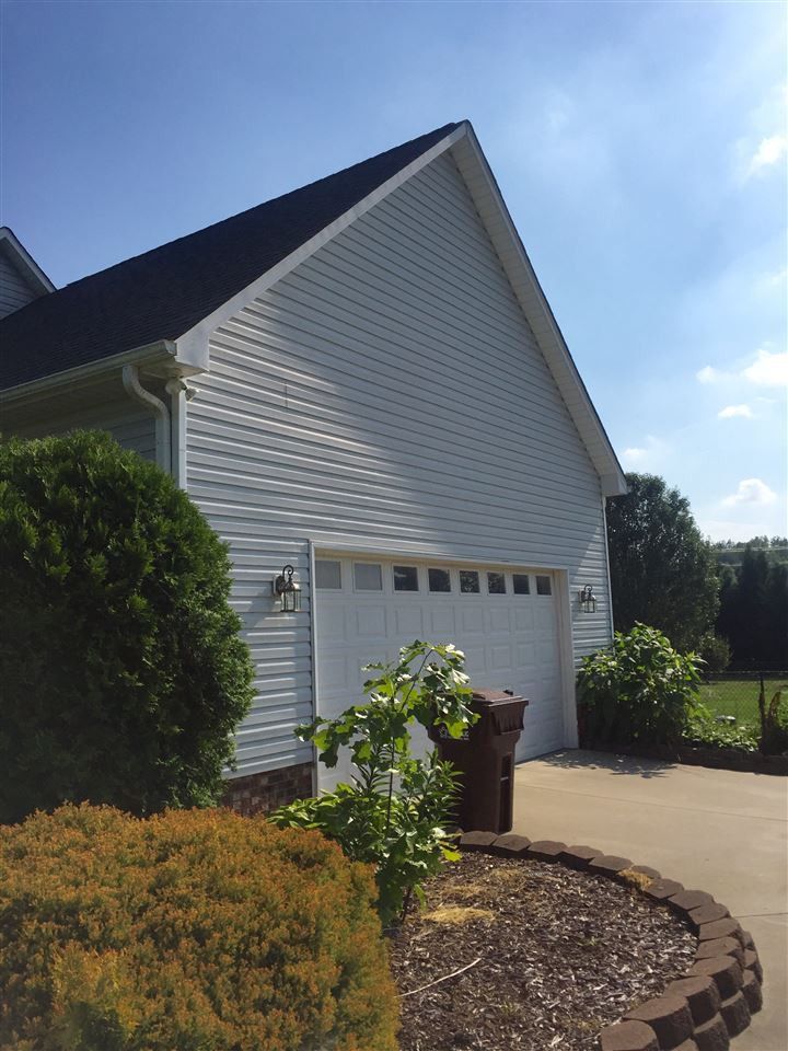1708 Johnson Rd, Burlington, NC 27302
