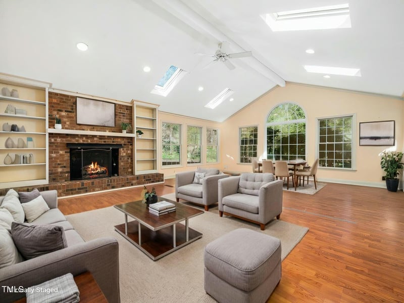 1708 Lakepark Dr, Raleigh, NC 27612