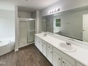 1708 Mclaurin Ln, Fuquay Varina, NC 27526