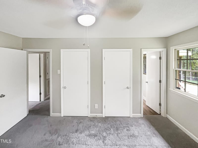 1708 Oak Forest Dr, Hillsborough, NC 27278