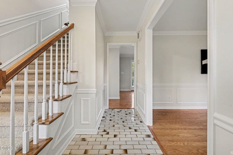 1708 Snow Wind Dr, Raleigh, NC 27615