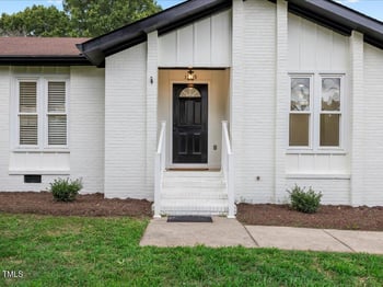 1709 Hawthorne Ln, Burlington, NC 27215
