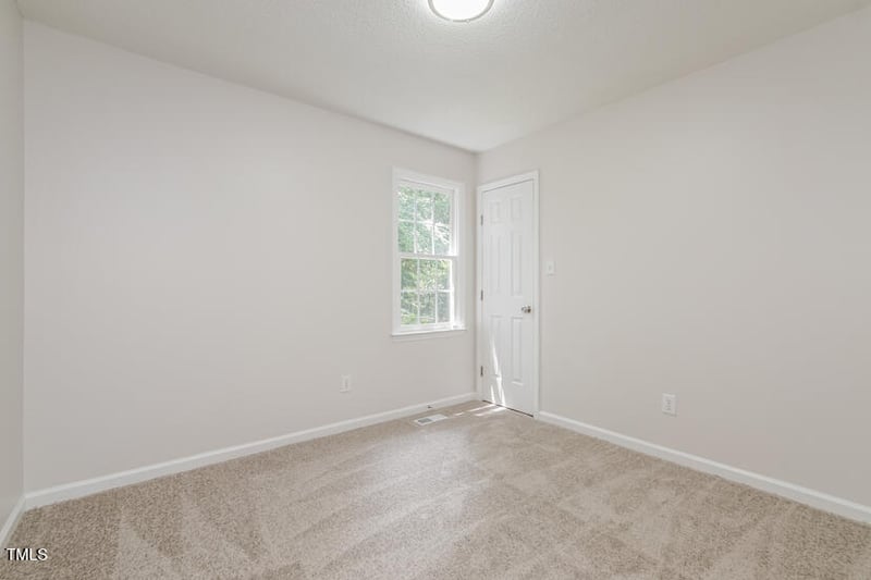 171 Creekstone Dr, Benson, NC 27504