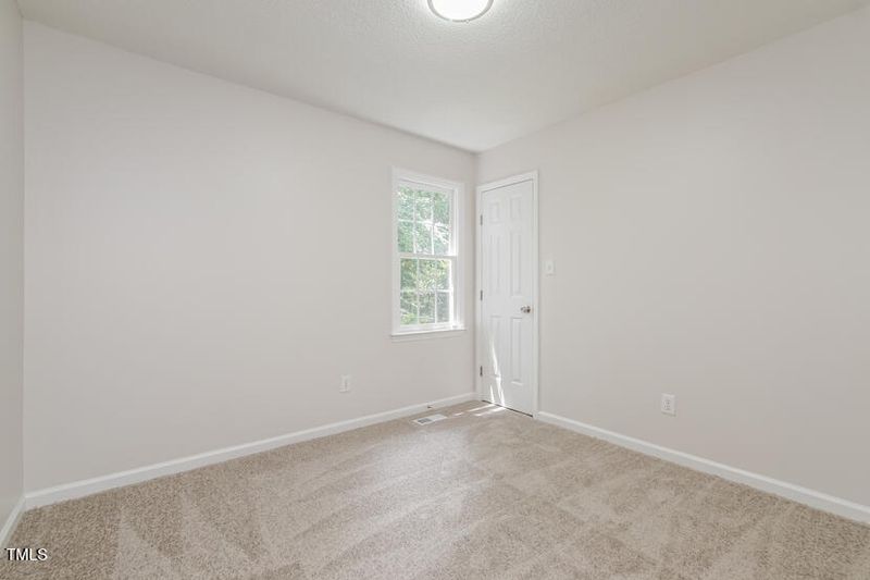171 Creekstone Dr, Benson, NC 27504
