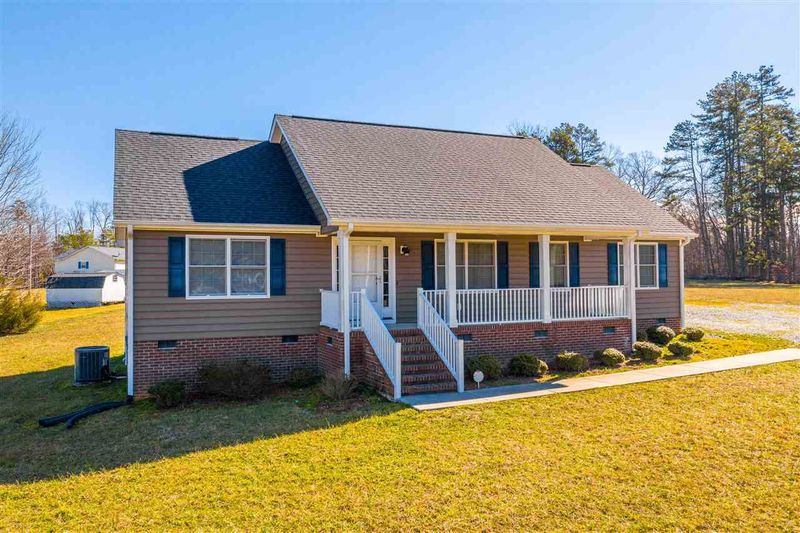 171 Evergreen Dr, Roxboro, NC 27574